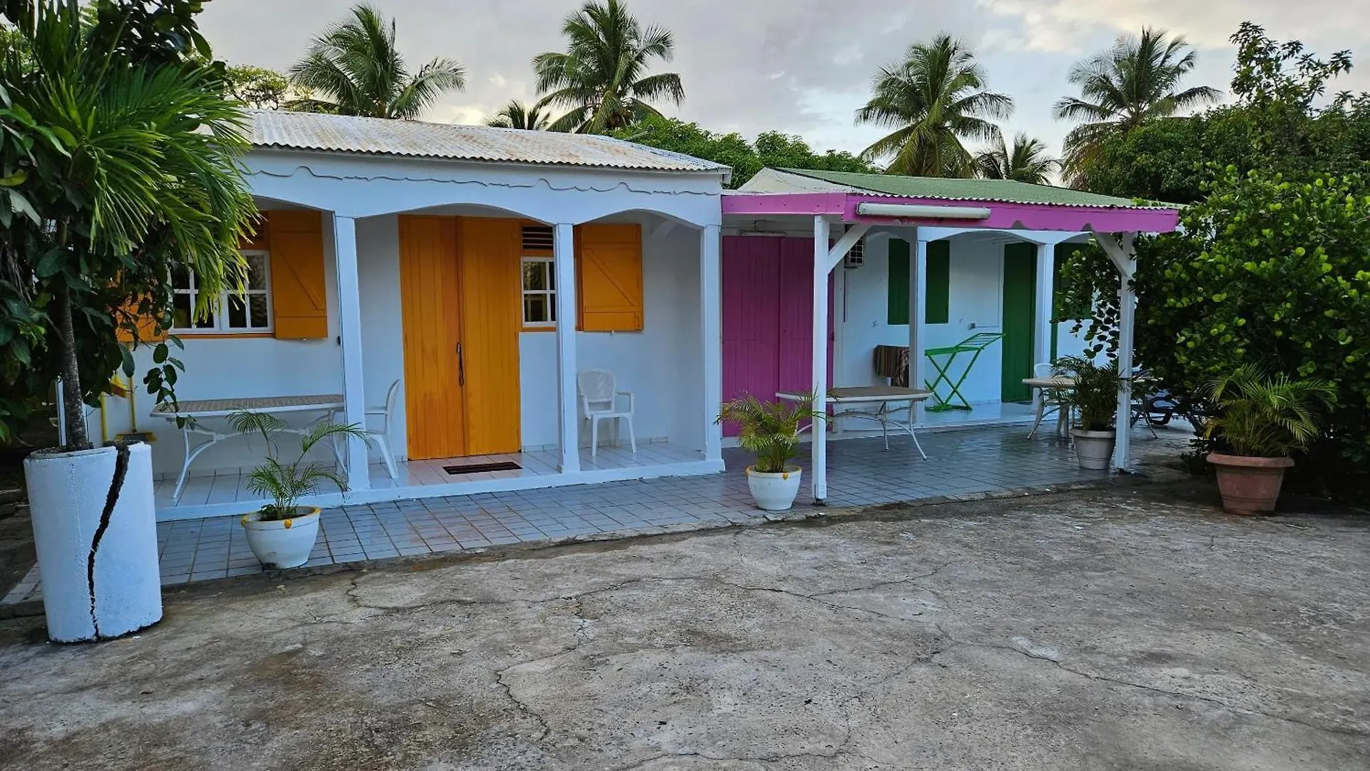 Bungalow Charmant Au Moule Avec Vue Sur Jardin Saint-Francois  Guadeloupe